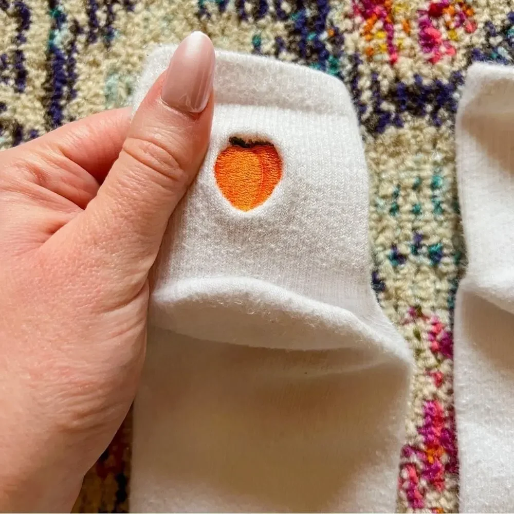Forever 21 Embroidered Peach Socks – One Size
